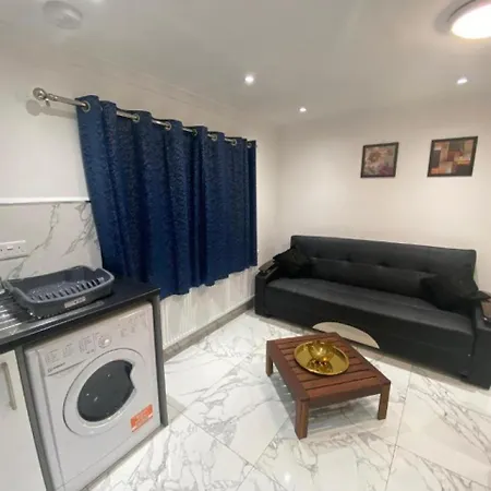 The Royal Boutique Piccadilly Lodge By London Sleep 6 Hayes  Buitenkant foto